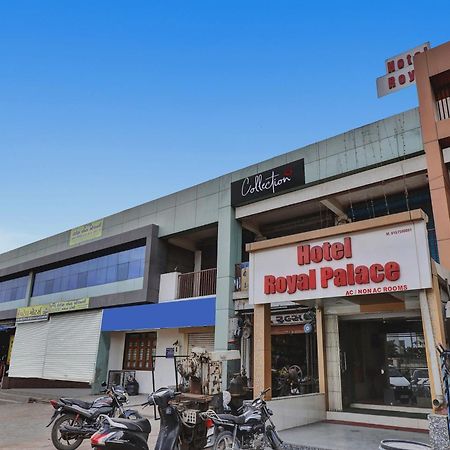 Hotel O Royal Ahmedabad Luaran gambar